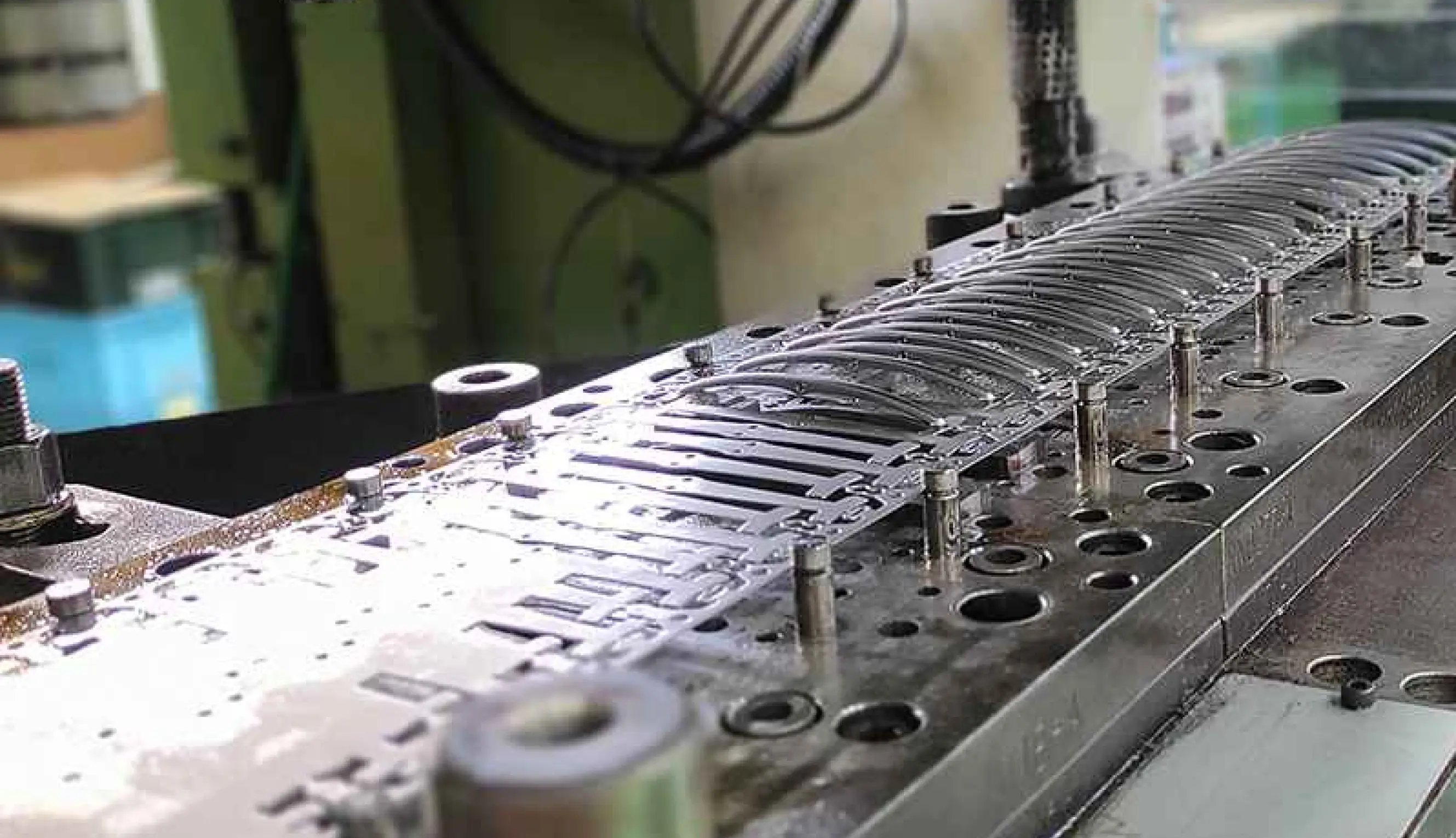 Plastic injection moudling machines